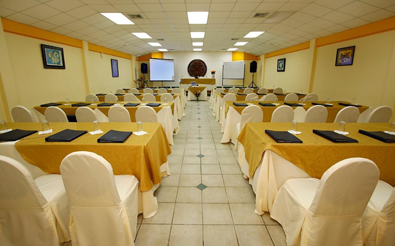 Hotel Club Del Sol Atacames Exterior foto