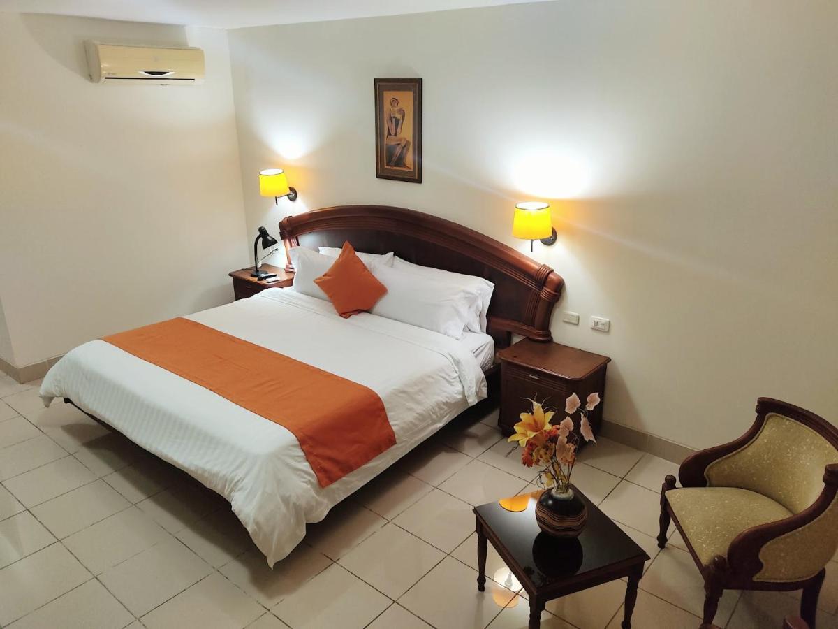 Hotel Club Del Sol Atacames Exterior foto